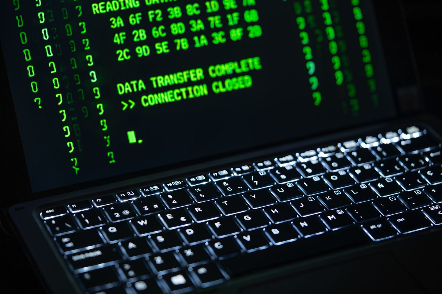 安聊 SecureTalk 私密文件传输分片加密管道界面